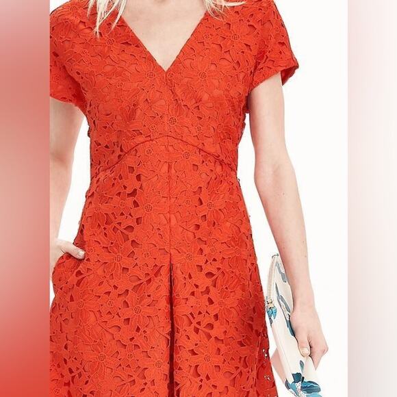 Banana Republic Lace Sheath Dress Size 2 - Picture 4 of 10